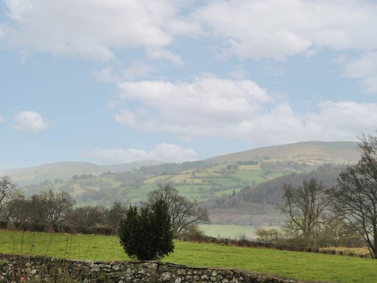 Cottage  Abergavenny