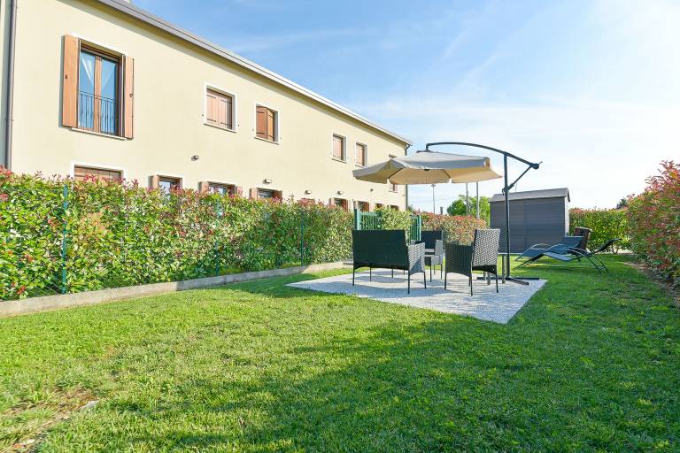 QUEEN HOME VENICE FLY 3