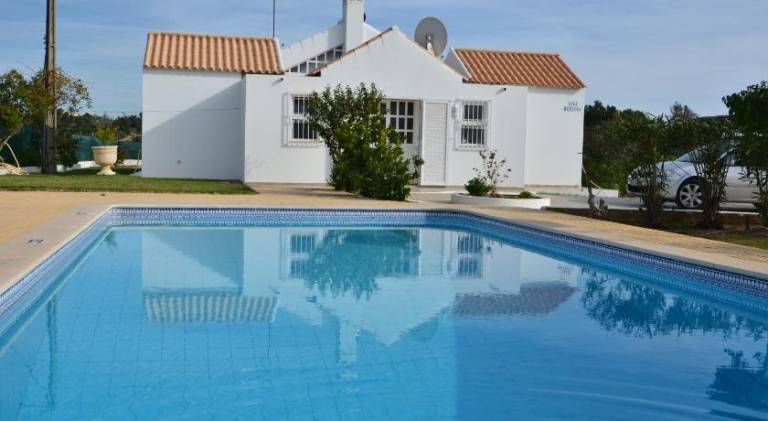Vacation home with pool | Pets are welcome in Albufeira