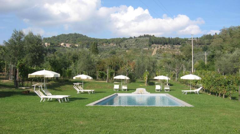 Family-oriented holiday apartment with heated pool, patio & BBQ | Suitable for remote work | Dogs allowed in Pontassieve