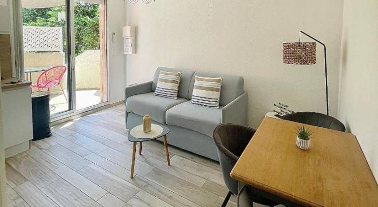 Apartment with 1 room for 4 persons — photo 2