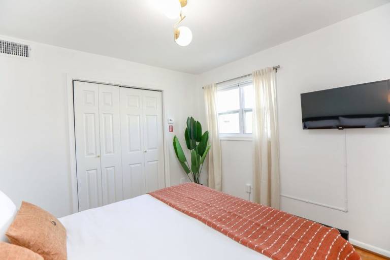 Apartment with fast internet | Lake view — photo 3