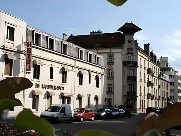 Hotel Montchapet Dijon Centre in Marsannay-la-Cote