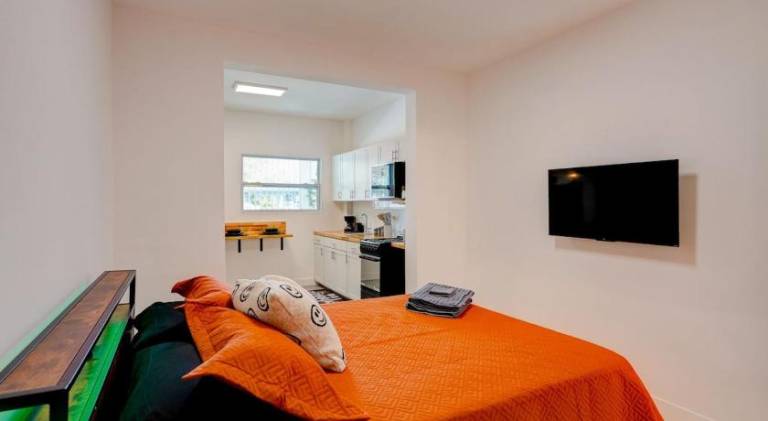 Apartment with 1 room for 2 persons in Miami, FL