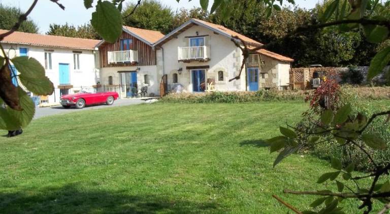 Wonderful house with garden, patio & barbeque | Pet-friendly in Chatellerault