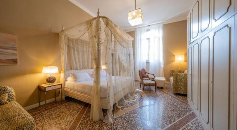 Lungarno Buozzi 7 Apartments in Pisa