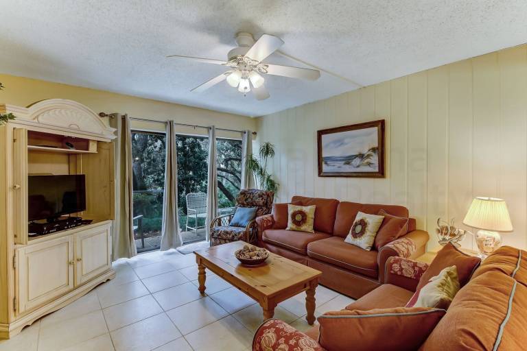 Condo with pool — photo 2