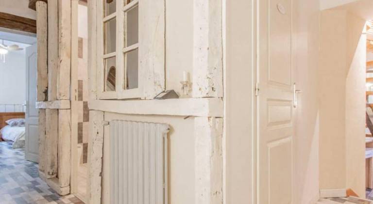 Rental apartment with patio in Autun