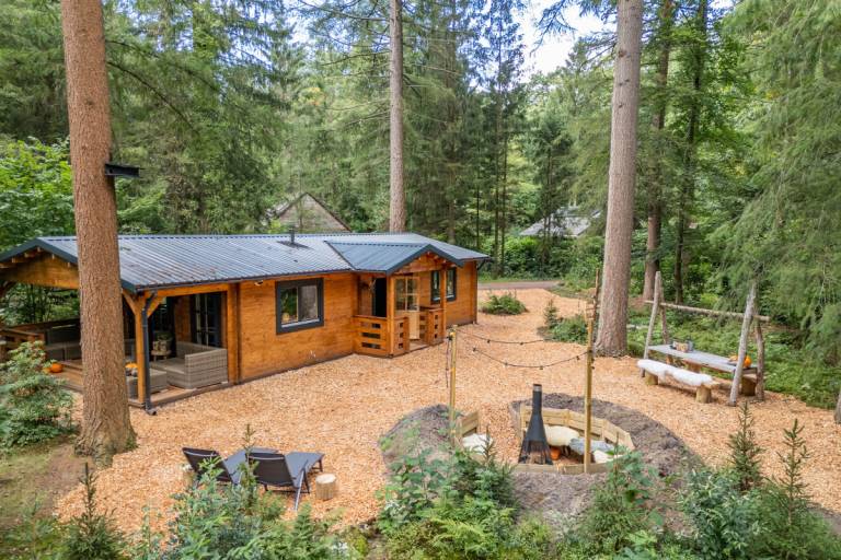 DG1896 Ferienhaus im Emst