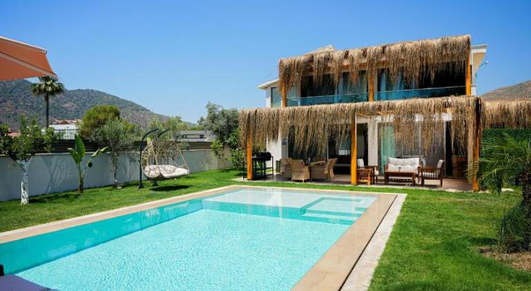 Beautiful villa with terrace, barbecue & private pool | Suitable for remote work | Pet-friendly in Mugla