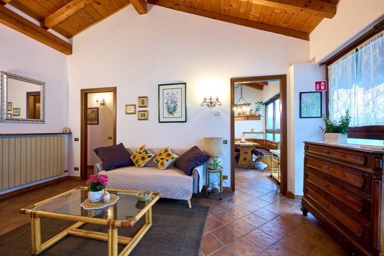 Ferienwohnung mit Hund inMonvalle, Lago Maggiore  f&uuml;r max. 3 Personen