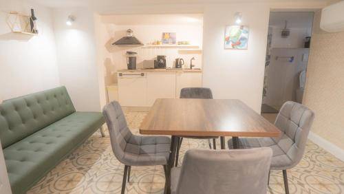 Pleasant apartment | Close to Catania Cathedral | Suitable for remote work | Pets allowed in Catania