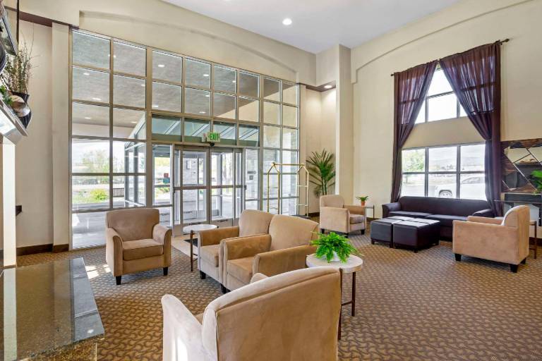 Quality Inn Logan near University — photo 2