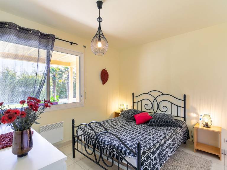 Charming apartment with garden, grill & patio | Pets allowed — photo 5