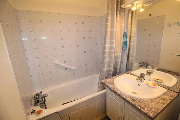 Residence Thermal Park - NEAR LUCHON 2 ROOMS - LL - LV - PARKING — photo 5