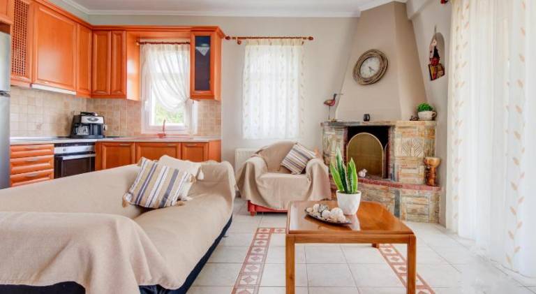 Fully equipped charming villa with grill, patio & yard | Next to the beach | Pets are welcome — photo 2