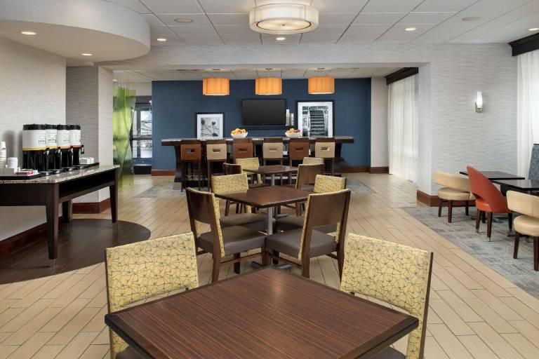Hampton Inn Knoxville-East — photo 3