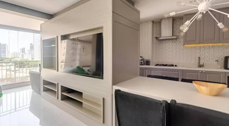 Rental apartment with hot tub & pool — photo 4