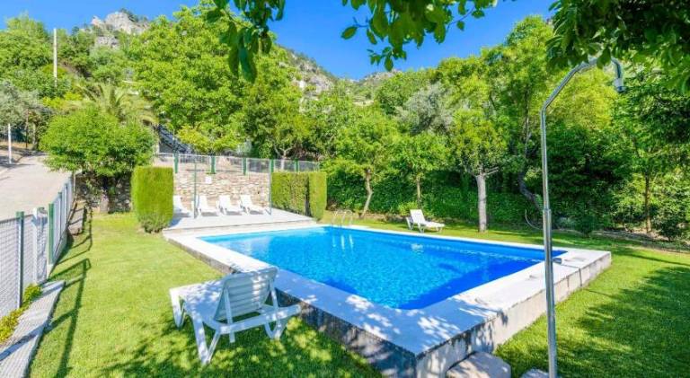 Vacation home with garden, private pool & terrace | Pet-friendly in Cazorla