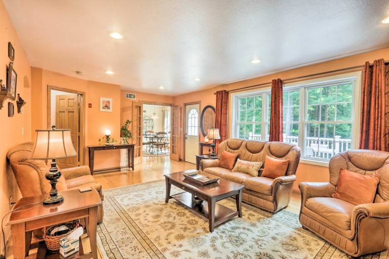 Granby Home w/ Deck < 1/2 Mi to Aldrich Lake! — photo 5