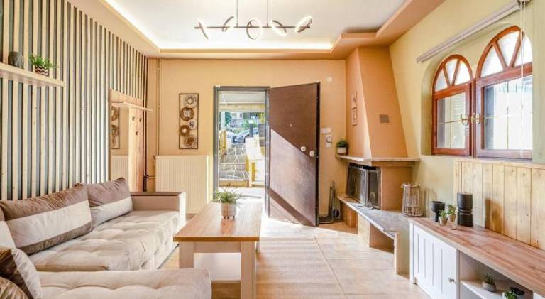 Cozy 1894 Heritage Maisonette - 1Gbps - JK 7towers in Thessaloniki