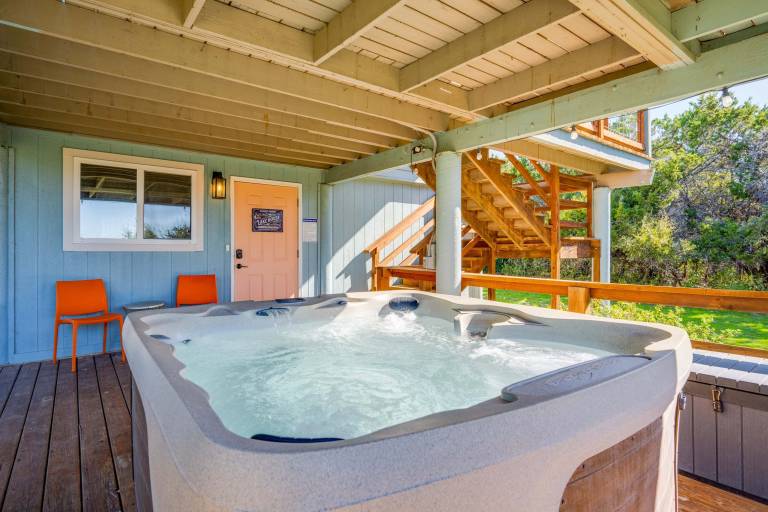 Vacation home with pool, fast internet & BBQ | Lake view — photo 3