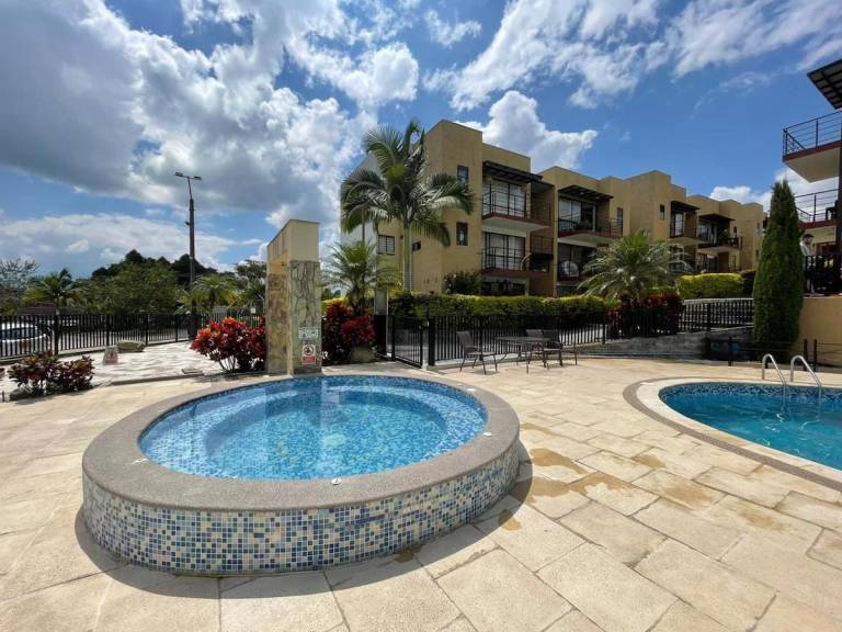 Rental apartment with jacuzzi & pool — photo 3