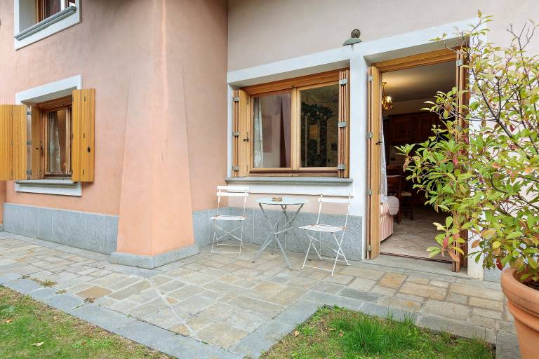 Apartment 'Trilocale 5' with Mountain View, Shared Terrace and Wi-Fi in Gressan