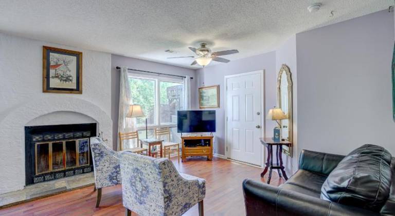 Wonderful holiday apartment | Dogs allowed in Helen, GA