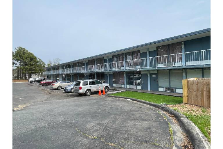 Lamplighter Inn by OYO Charlotte Airport Area in Charlotte, NC