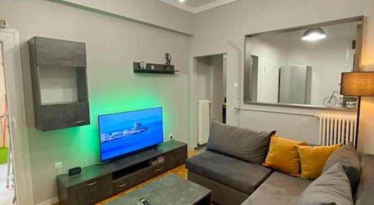 Holiday apartment with patio | Pet-friendly in Piraeus