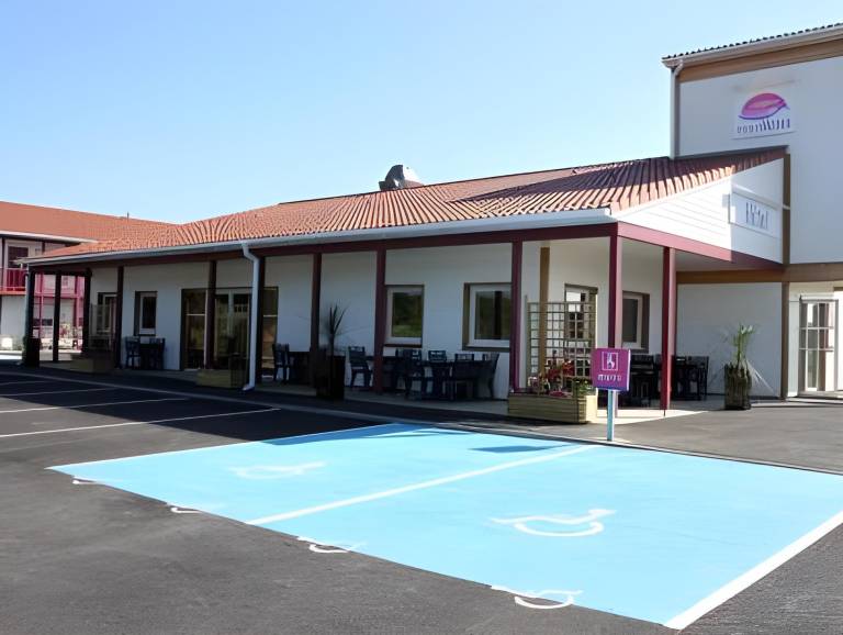 Ever Route 64 Brit Hotel Tarbes Ibos in Odos
