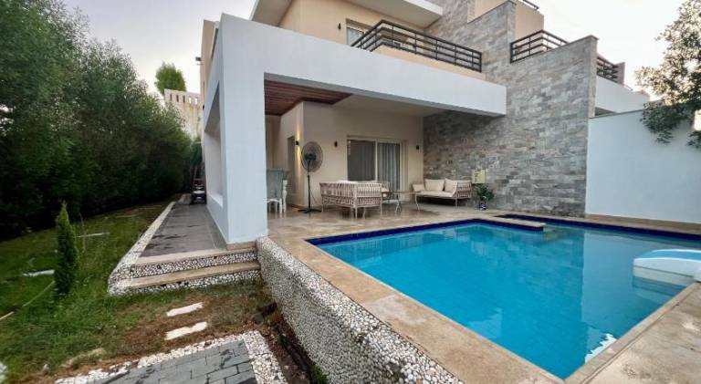 Spacious villa with pool | Pet-friendly — photo 2