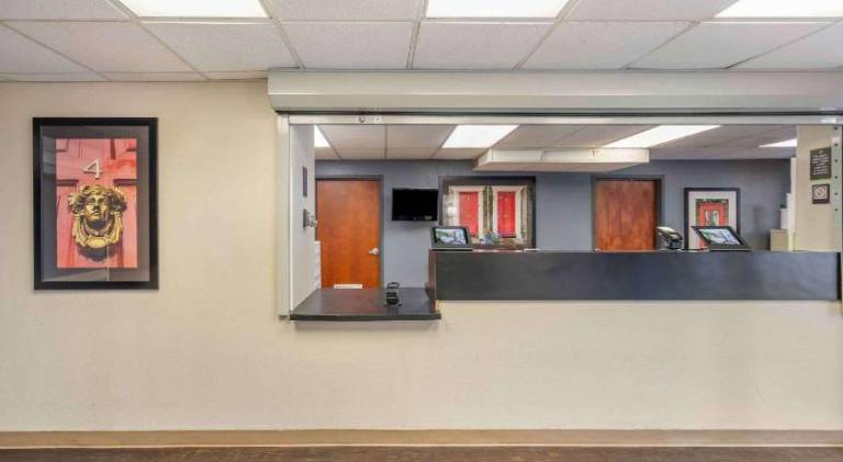 Extended Stay America Select Suites - Chicago - Downers Grove — photo 3