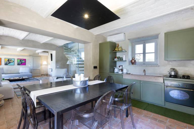 Family-friendly pleasant villa with yard, patio & BBQ | Dogs allowed — photo 3