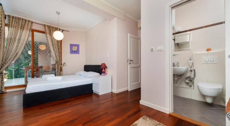 Holiday apartment with 2 rooms for 4 persons — photo 2
