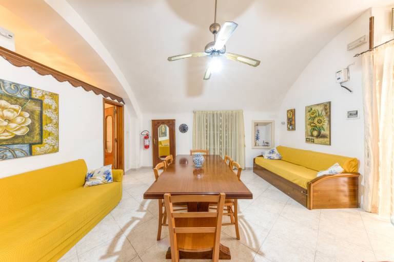 Rental apartment with 3 rooms for 5 persons — photo 3