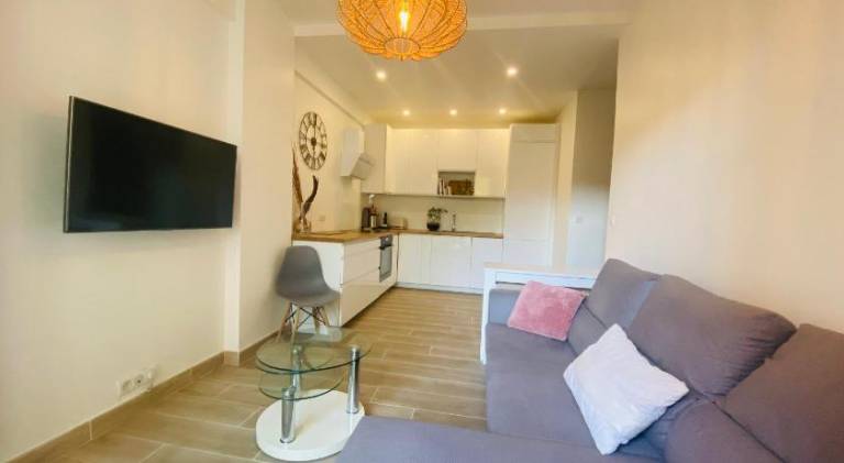 Pleasant rental apartment | Beach nearby | Pets are welcome in Cagnes-sur-Mer