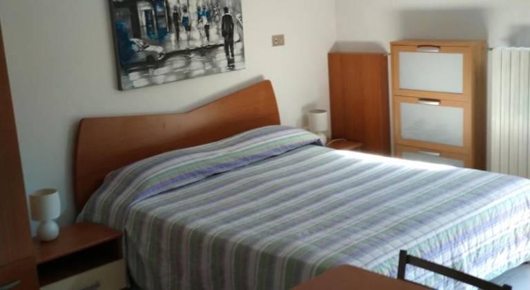 House with 1 room for 4 persons in Grottammare