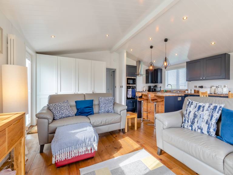 Cottage with garden | River view — photo 4