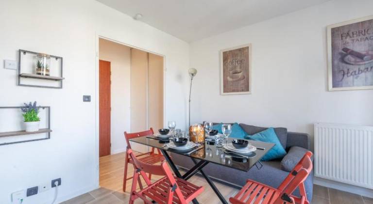 Rental apartment with terrace — photo 2