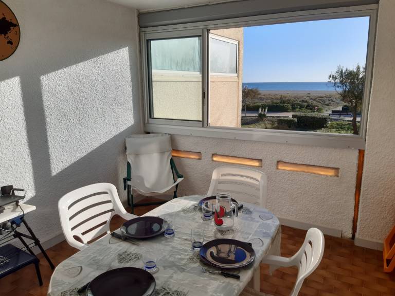 Studio cabin in Port Leucate, 4 pers, pets allowed, parking, direct beach access — photo 2