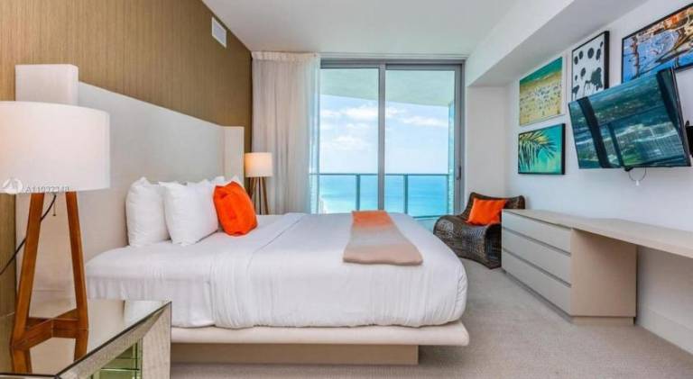 LYFE on the Beach 25th floor 1 bed unit with Oceanview — photo 2