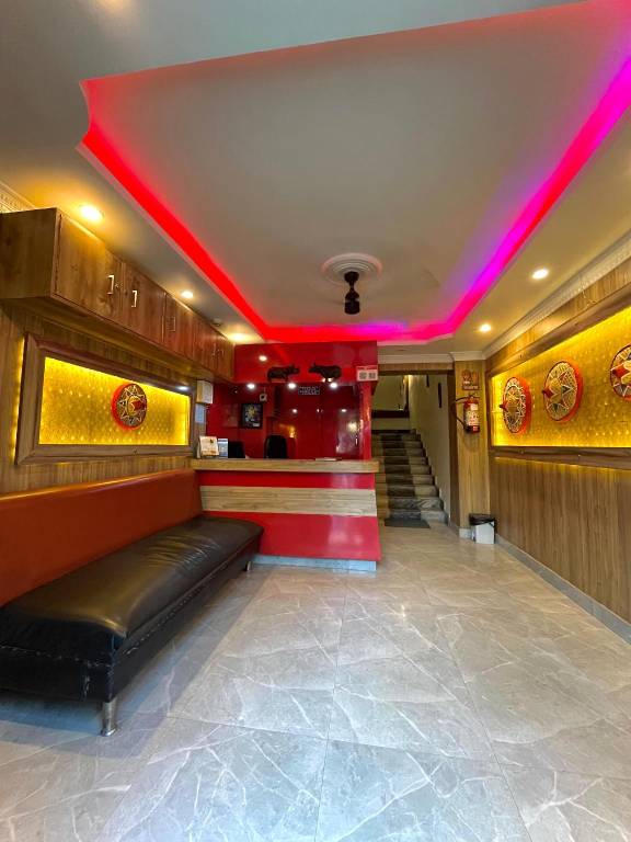 NEW HOTEL RHINO — photo 2