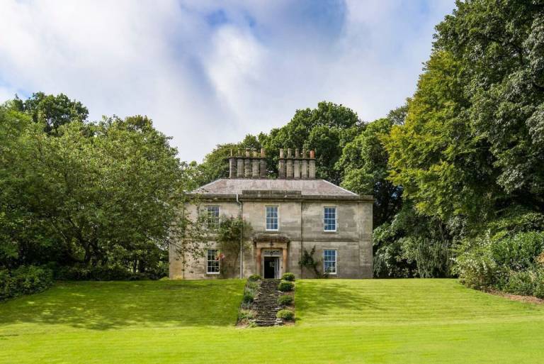 Villa Innerleithen and District