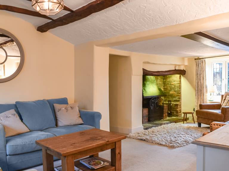 Cottage with garden, pool & grill — photo 4