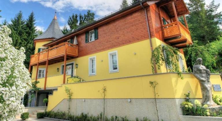 Serviced apartment with terrace in Graz