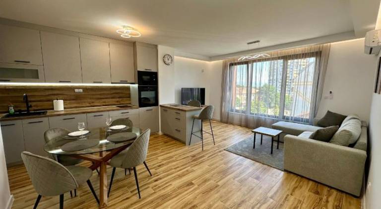 Apartment with terrace — photo 5