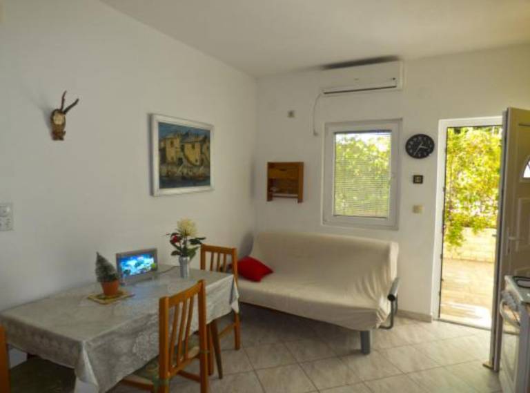 Beachfront Apartments Plaža - Two Bedroom Apartment A4 — photo 3