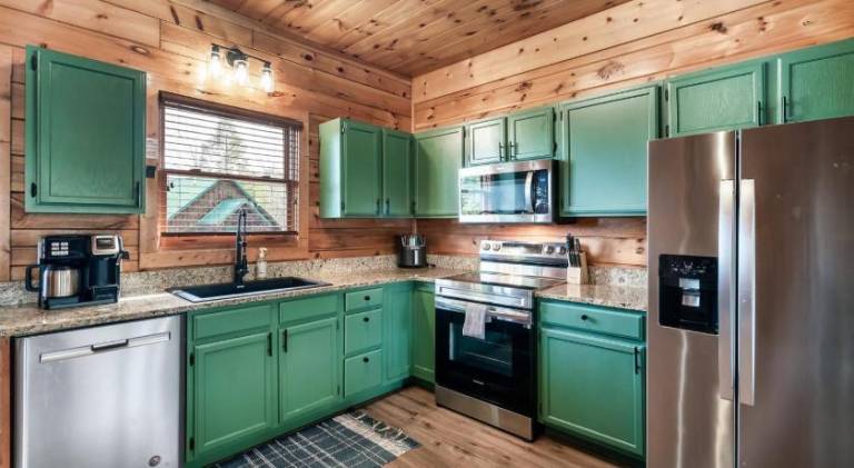 Vacation home with hot tub — photo 5